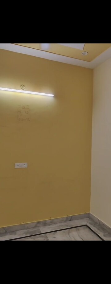 Room in 2 BHK Independent House at Sector 31 – for Rent