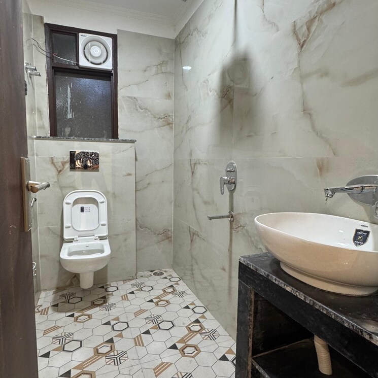 Attached Bathroom, chattarpur 2 Bedroom 800 Sq.Ft. Builder Floor In Chattarpur Delhi 8768760
