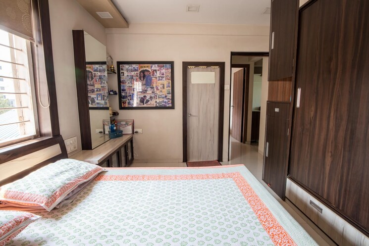 Bedroom, chandravadan-chs 3 Bedroom 950 Sq.Ft. Apartment In Ganeshwadi Thane 8768786