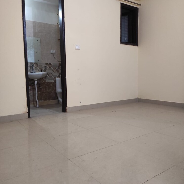 Room, chattarpur 1 Bedroom 500 Sq.Ft. Builder Floor In Chattarpur Delhi 8768790