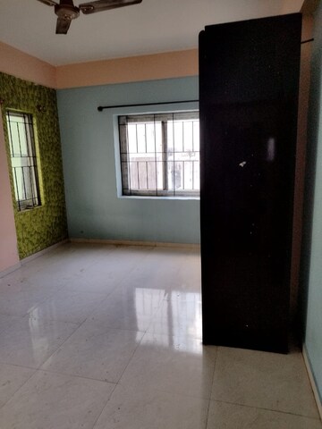 Room in 2 BHK Apartment at Eshwari Bliss, Kanakapura Road – for Sale