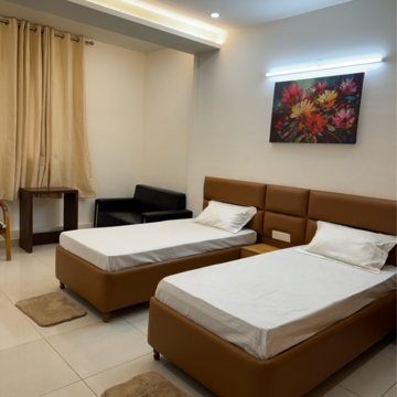 Bedroom in  Pg at Dlf Phase ii – for Rent