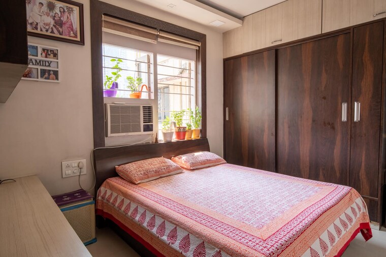 Bedroom, chandravadan-chs 3 Bedroom 950 Sq.Ft. Apartment In Ganeshwadi Thane 8768811