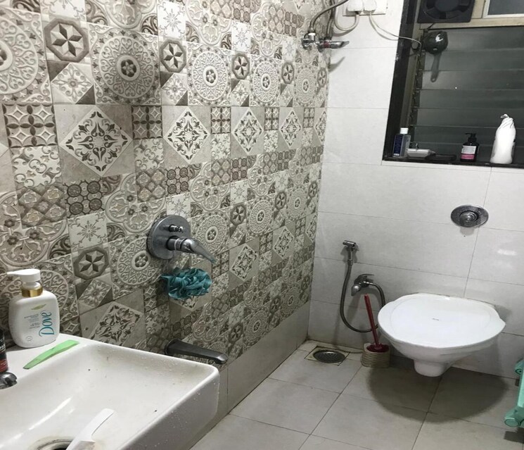 Bathroom, matunga west 2 Bedroom 650 Sq.Ft. Apartment In Matunga West Mumbai 8768804