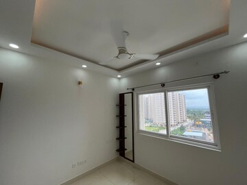 Room in 2 BHK Apartment at Casagrand Boulevard, Hennur Road – for Rent