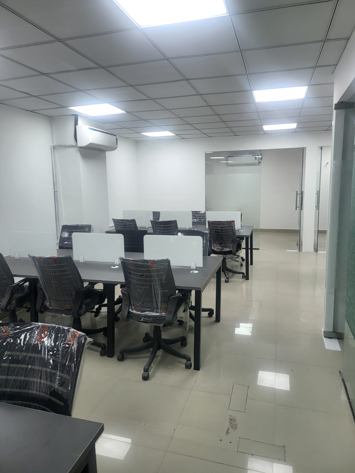 Office Space For Rent in Sector 63