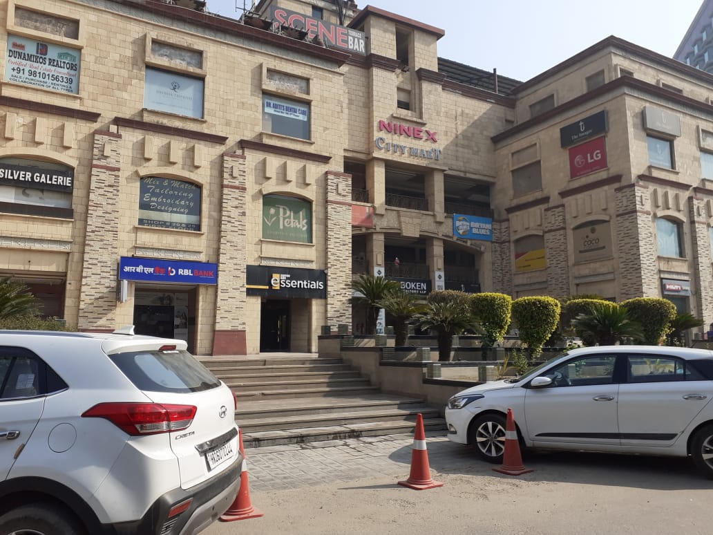 Showroom For Rent in Ninex City Mart