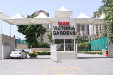 5 BHK Penthouse – Exterior View View at Azadpur - for Sale