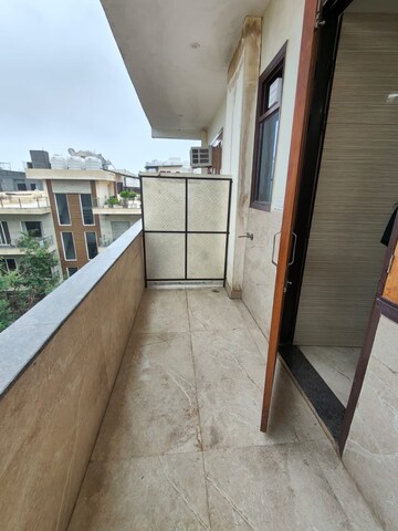 Balcony in 1 BHK Builder Floor at Sushant Lok I – for Rent