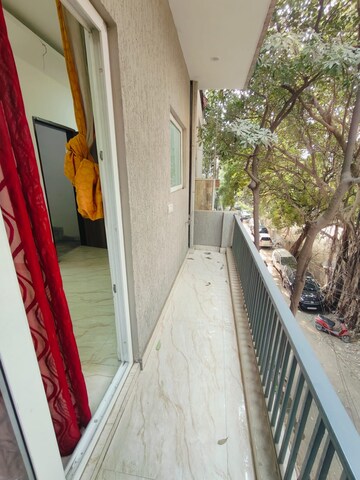 Balcony in 1 BHK Builder Floor at Sushant Lok I – for Rent