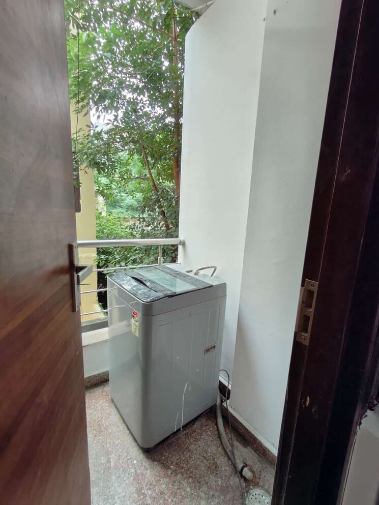 Balcony, sushant lok i 1 Bedroom 550 Sq.Ft. Builder Floor In Sushant Lok I Gurgaon 8768922