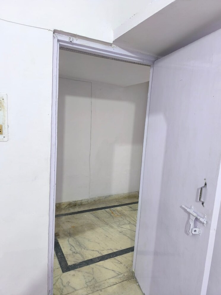 Room, dilshad colony 1 Bedroom 450 Sq.Ft. Builder Floor In Dilshad Colony Delhi 8768954