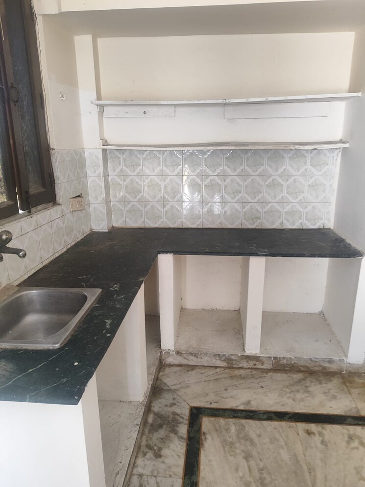 Kitchen, rwa-apartments-sector-30 1.5 Bedroom 750 Sq.Ft. Builder Floor In Sector 30 Noida 8768966