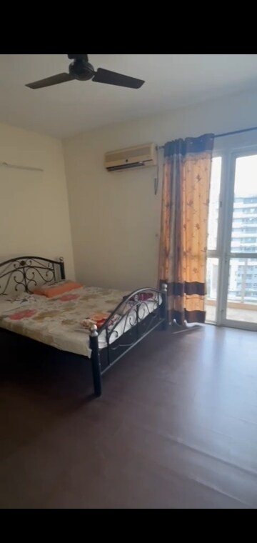 Bedroom in 3 BHK Apartment at Unitech Heights, Rajarhat New Town – for Rent
