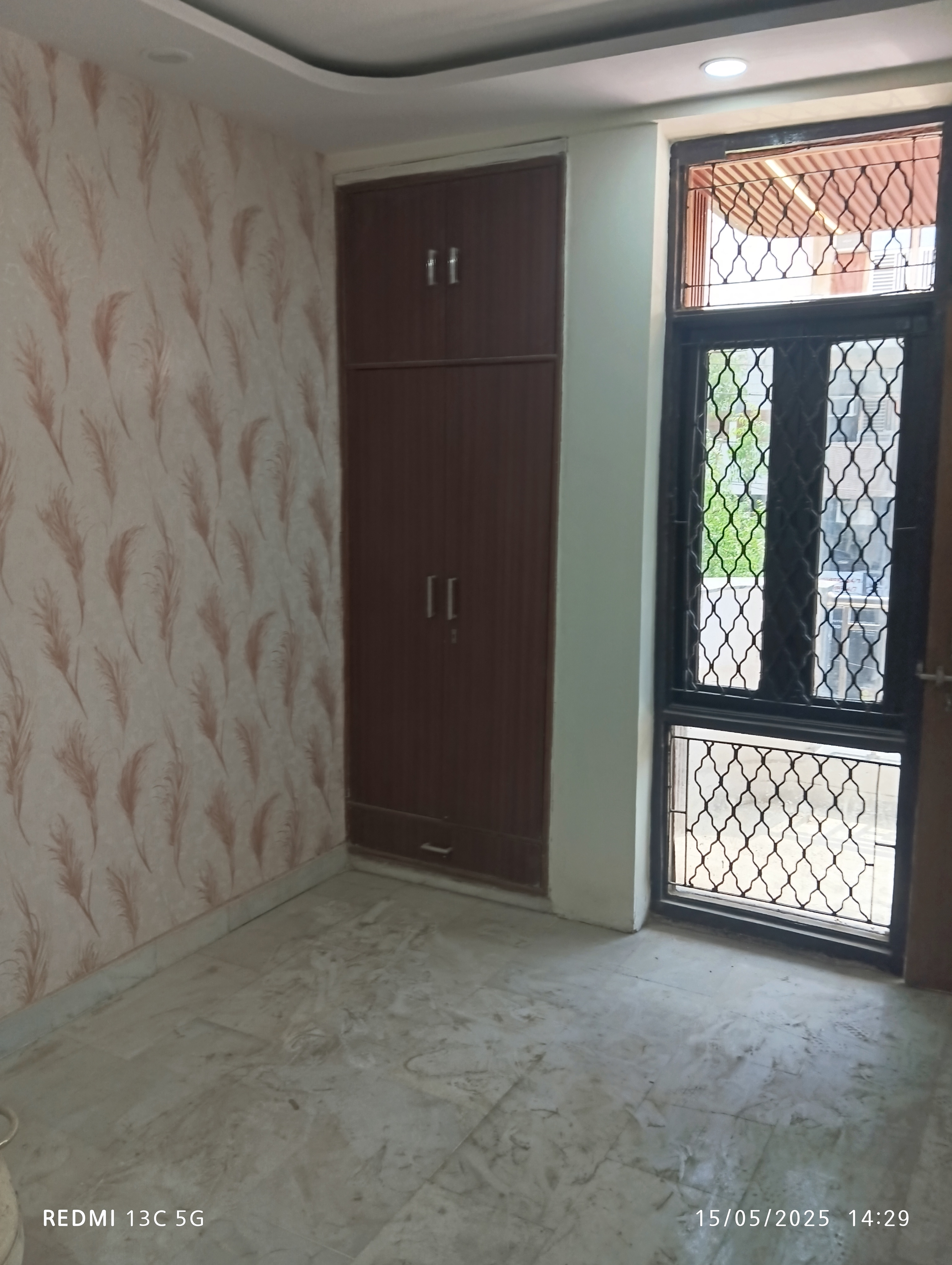 1.5 BHK + Pooja Room Builder Floor For Rent in 8851918536