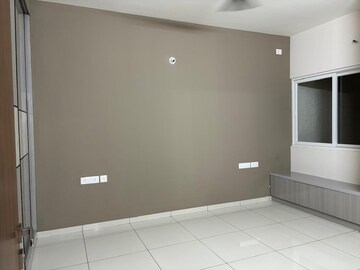 Room in 2 BHK Apartment at Vajram Newtown, Thanisandra Main Road – for Sale