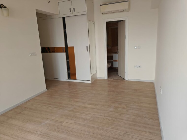 Room, dlf-the-skycourt 3 Bedroom 1931 Sq.Ft. Apartment In Sector 86 Gurgaon 8769014