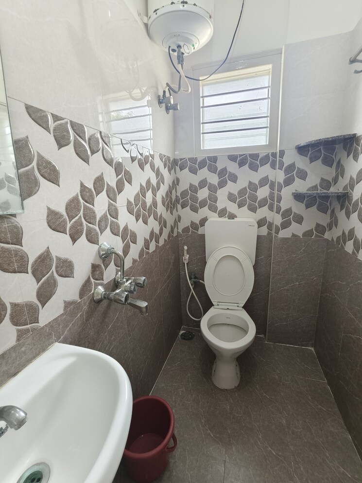 Bathroom, kasavanahalli 1 Bedroom 650 Sq.Ft. Builder Floor In Kasavanahalli Bangalore 8769030