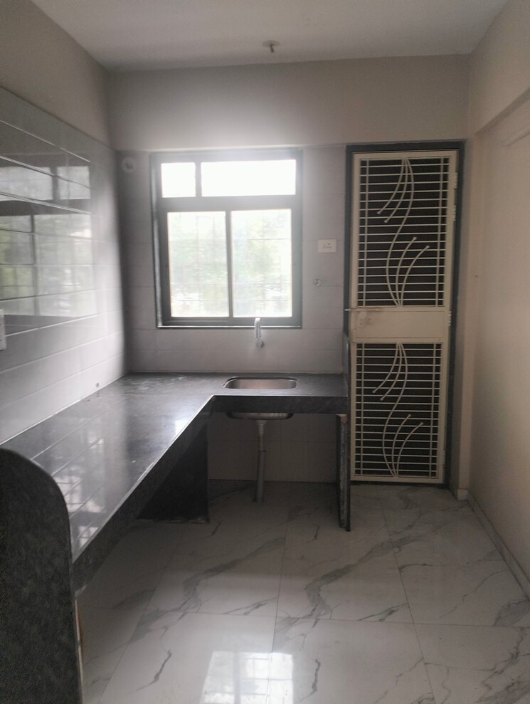 Room, archana-kohinoor-glory-phase-ii 1.5 Bedroom 650 Sq.Ft. Apartment In Mohammadwadi Pune 8769020