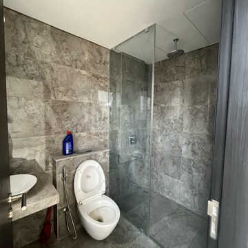 Bathroom in 4 BHK Apartment at Oberoi Sky City, Khande Rao Dongari – for Rent