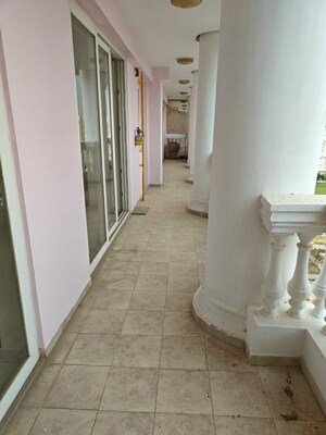 Building Lobby in 3 BHK Apartment at DLF The Skycourt, Sector 86 – for Sale