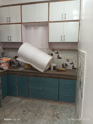 Kitchen in 2.5 BHK Builder Floor at Shalimar Garden – for Rent