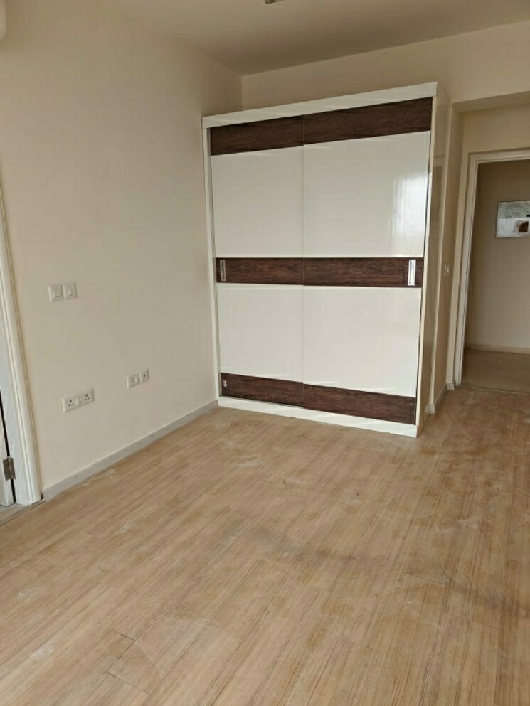 Room, dlf-the-skycourt 3 Bedroom 1931 Sq.Ft. Apartment In Sector 86 Gurgaon 8769046