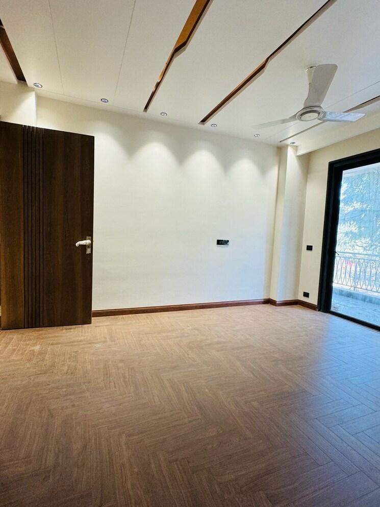 Room, ss-mayfield-gardens 4 Bedroom 502 Sq.Yd. Builder Floor In Sector 51 Gurgaon 8769091