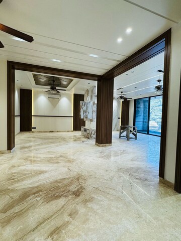 4 BHK Builder Floor For Sale in SS Mayfield Gardens, Sector 51