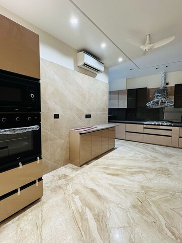 Kitchen in 4 BHK Builder Floor at SS Mayfield Gardens, Sector 51 – for Sale