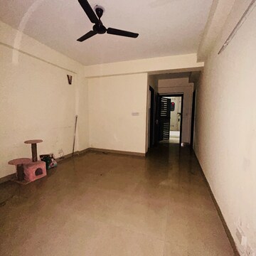 Room in 2 BHK Apartment at Logix Blossom Greens, Sector 143 – for Sale