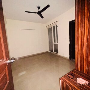 Room in 2 BHK Apartment at Logix Blossom Greens, Sector 143 – for Sale