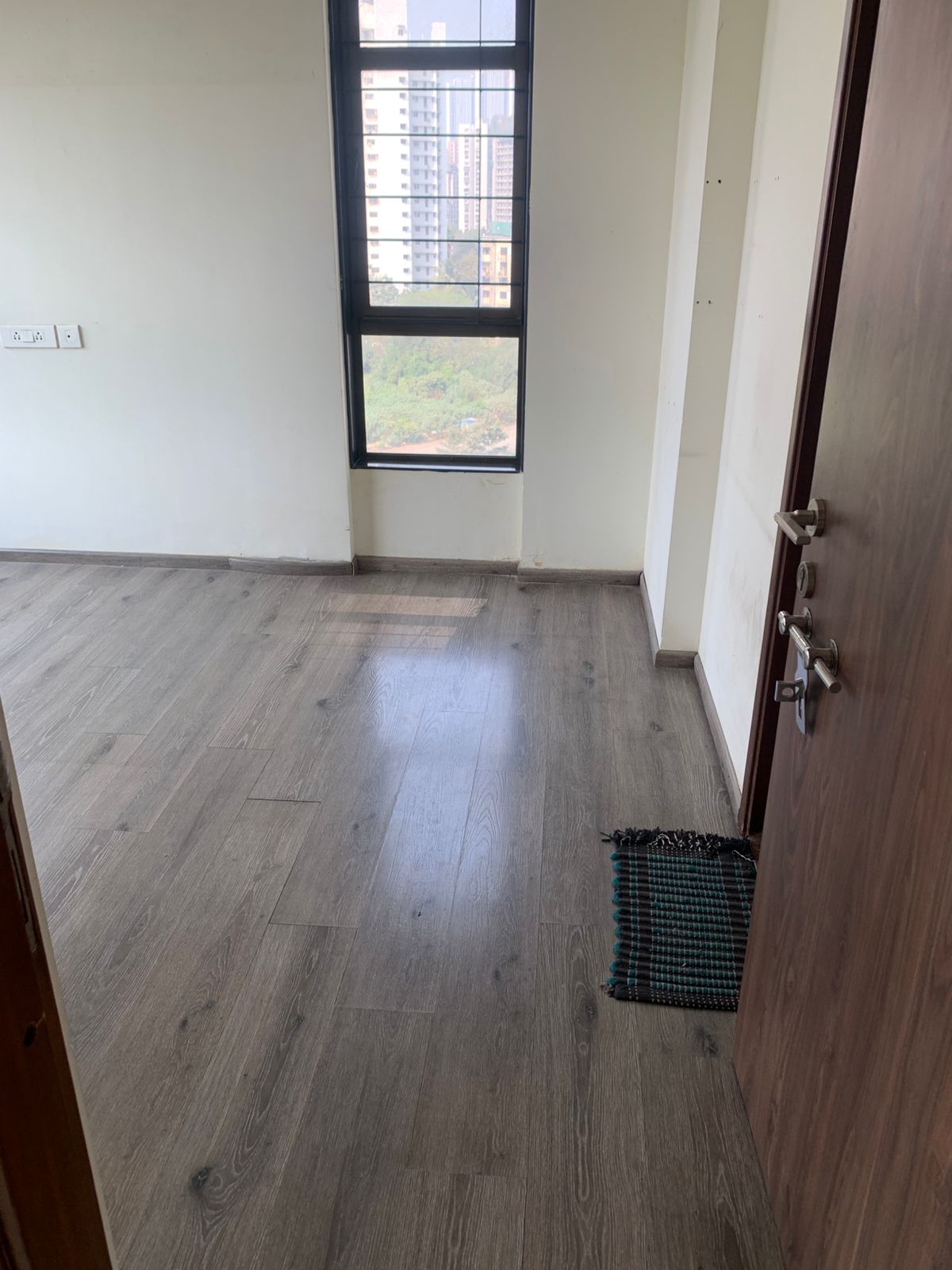 2 BHK Apartment For Rent in LnT Realty Crescent Bay