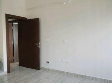 Room in 4 BHK Builder Floor at Hbr Layout – for Sale