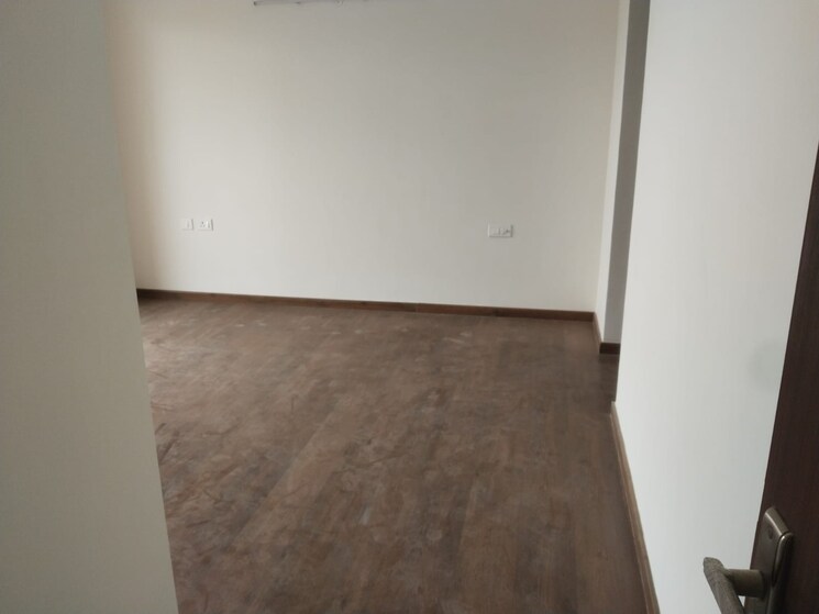 Room, suncity-avenue-102 2 Bedroom 605 Sq.Ft. Apartment In Sector 102 Gurgaon 8769120