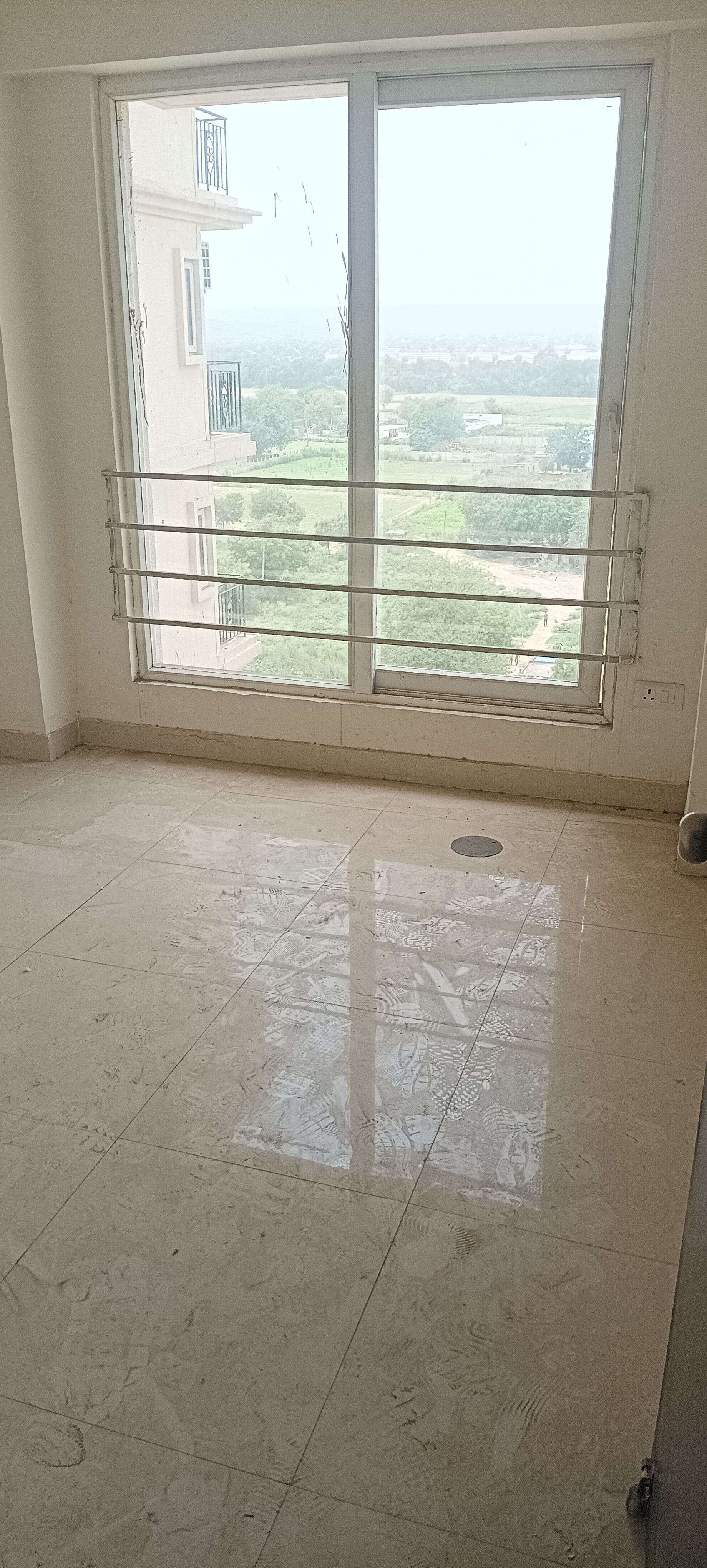 2.5 BHK + Study Room Apartment For Sale in Signature The Serenas Soh