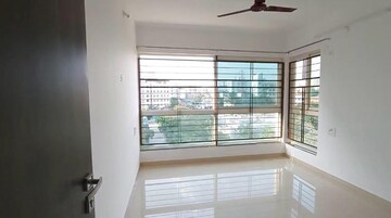 Room in 3 BHK Apartment at Five Star Royal Entrada, Wakad – for Rent
