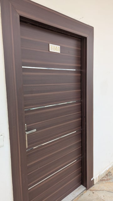 Room in 3 BHK Apartment at Tata Primanti Phase 2, Sector 72 – for Rent