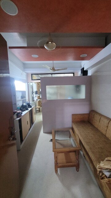 1 BHK Apartment For Rent in Gtb Enclave