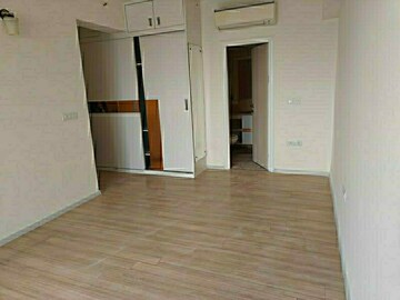 Room in 3 BHK Apartment at DLF The Skycourt, Sector 86 – for Rent