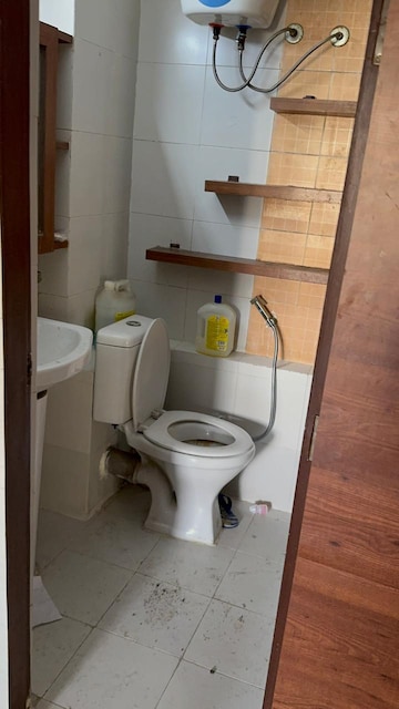Bathroom in 3 BHK Apartment at BPTP Park 81, Sector 81 – for Rent