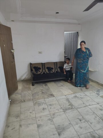Bedroom in 1.5 BHK Apartment at Ravi Kiran CHS Andheri, Andheri West – for Rent