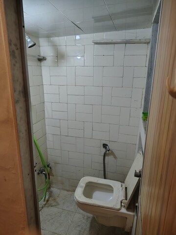Bathroom in 1.5 BHK Apartment at Ravi Kiran CHS Andheri, Andheri West – for Rent