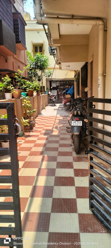 Parking in 3 BHK Builder Floor at Agarpara – for Sale