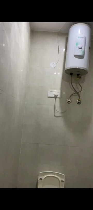  3.5 BHK Independent House at Alpha Ii Greater Noida – for Rent