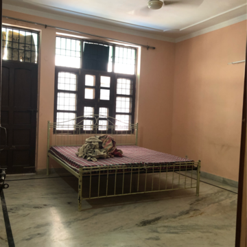 Bedroom in 3.5 BHK Villa at Sector 23 – for Rent