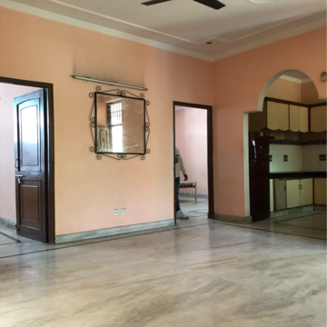 Room in 3.5 BHK Villa at Sector 23 – for Rent