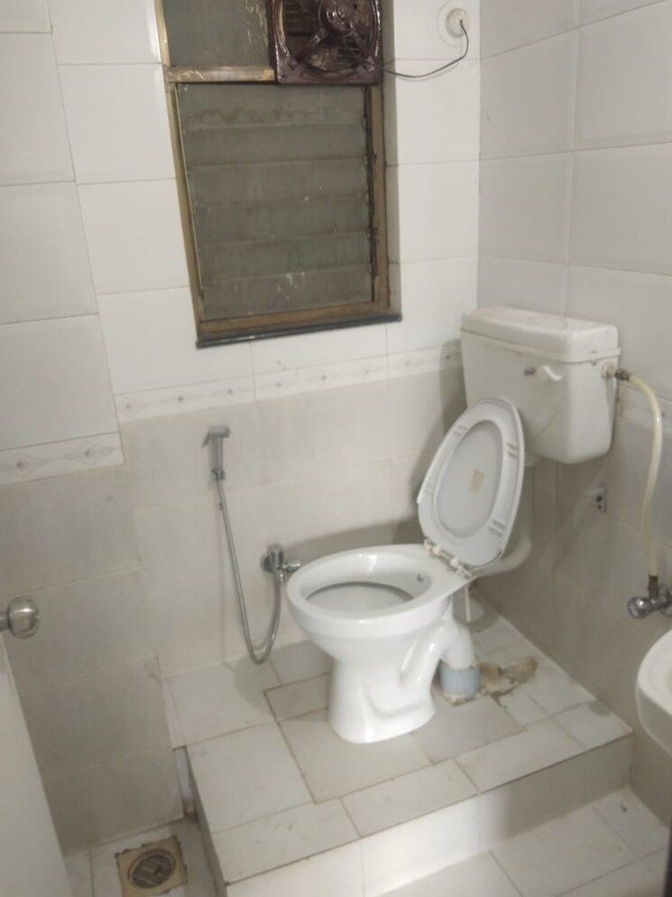 Bathroom, kolte-patil-rose-parade 2 Bedroom 1100 Sq.Ft. Apartment In Kondhwa Pune 8769249