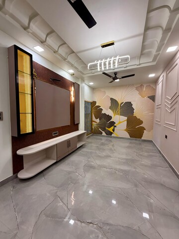 Parking in 3 BHK Apartment at Shakti Khand Iii – for Rent