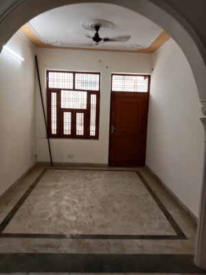 Room in 3 BHK Builder Floor at Green Fields Colony – for Sale